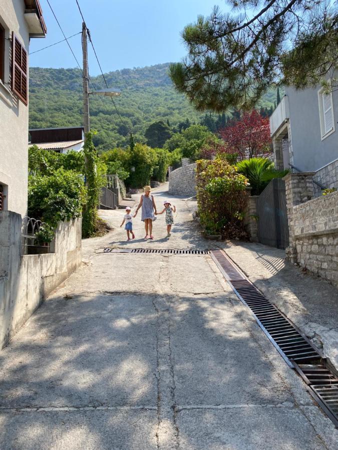 Apartman Irena Tivat Exterior foto